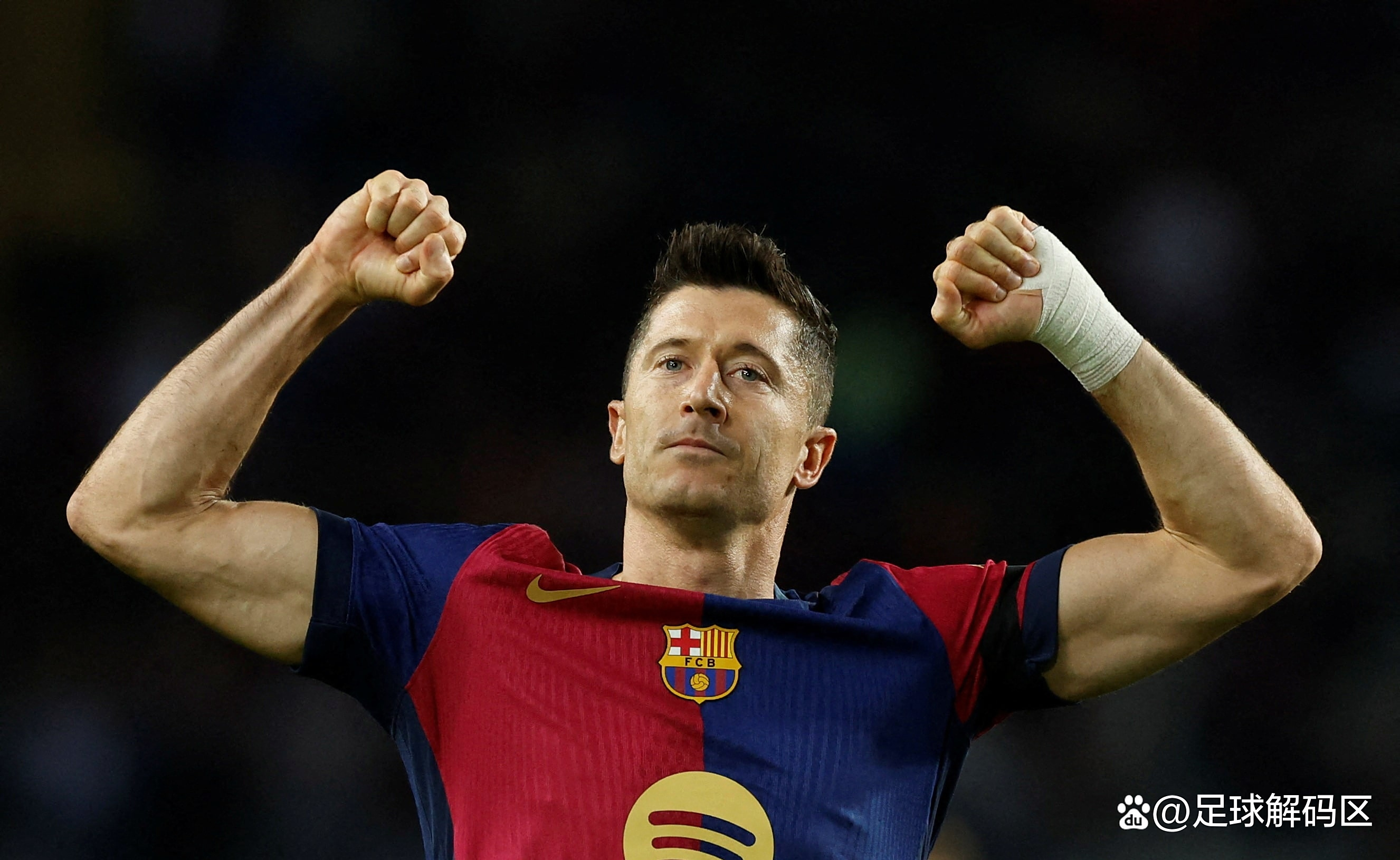 莱万多夫斯基遭遇十二持续失利，TL教练压力巨大！