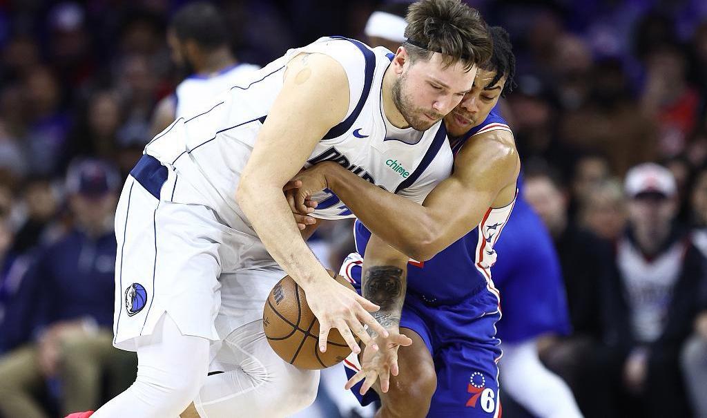 东契奇连续三场比赛得分超过败北，独行侠不断突破！