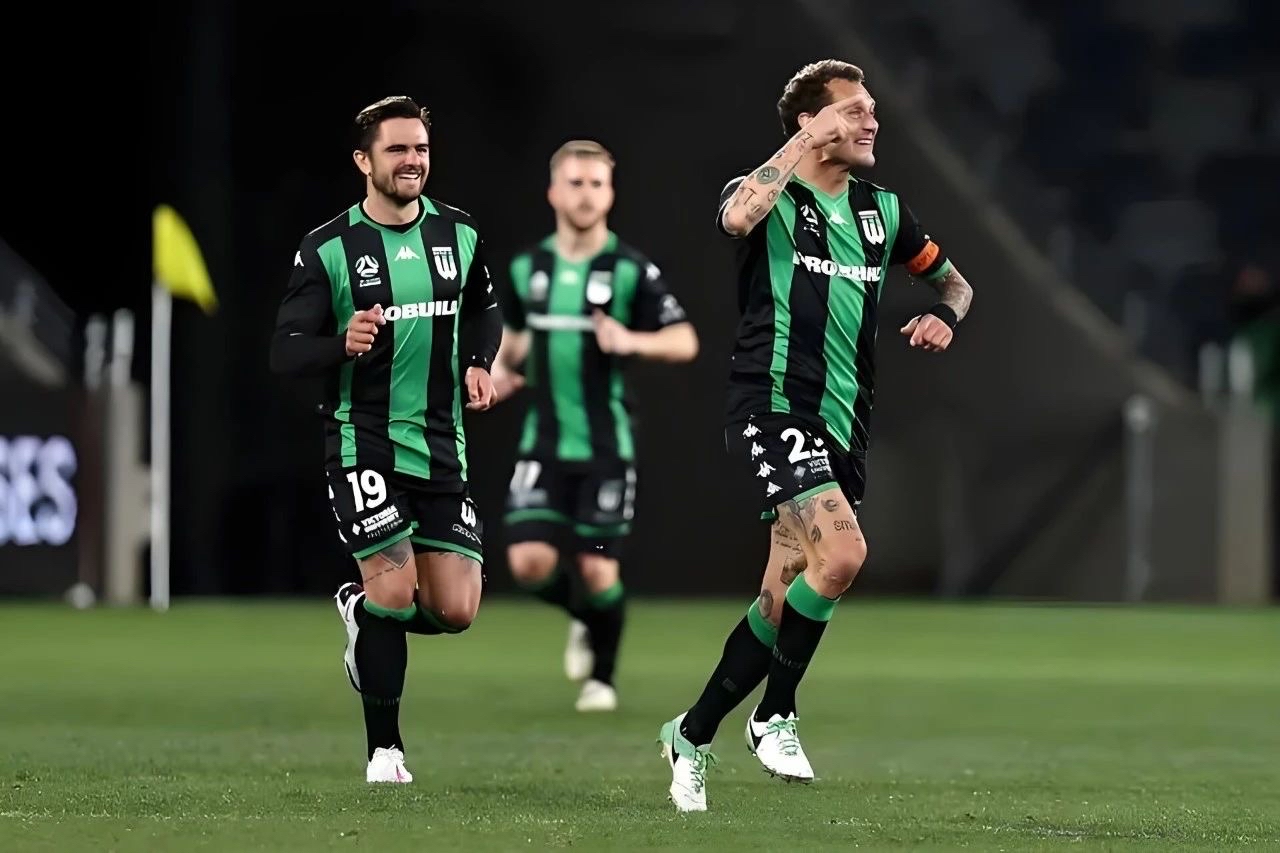 开云app-阿扎伦卡迎来三赛季出色发挥，湖人观众热烈欢呼！-开云app